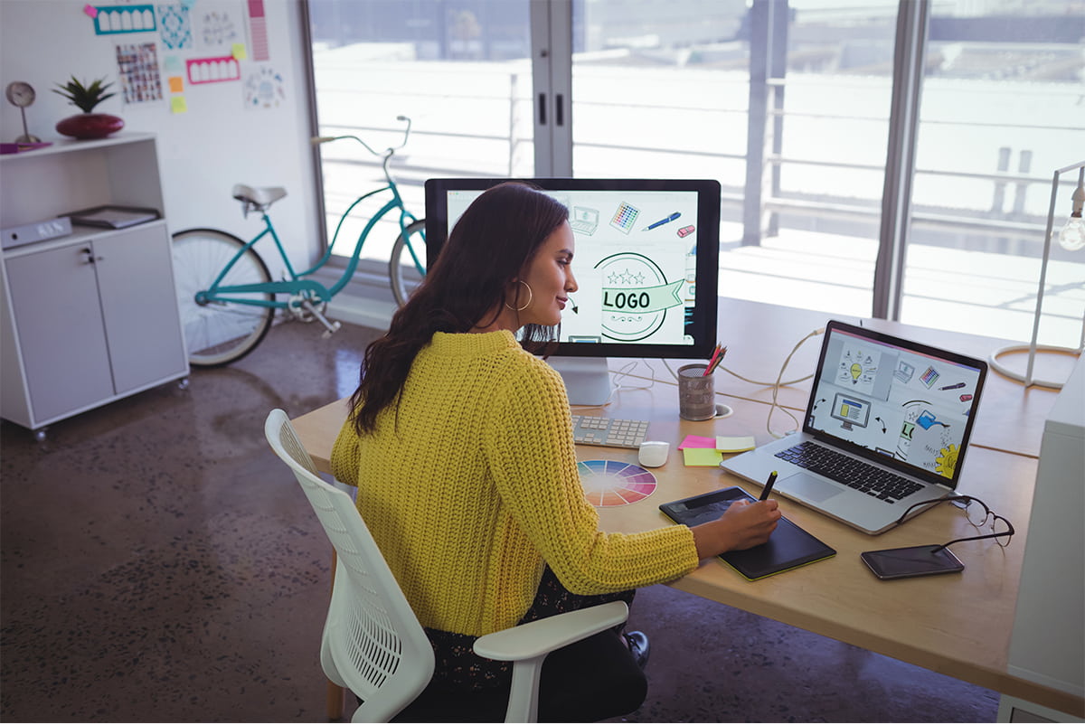 Иллюстрация: Плюсы и минусы работы художника по рекламе Плюсы и минусы работы художника по рекламе