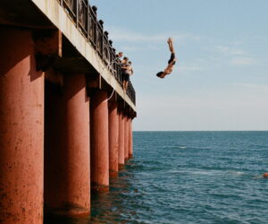 Top servisov dlya poiska udalyonnoy raboty