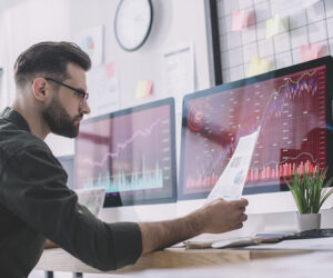 Zarplaty analitikov kuda podatsya