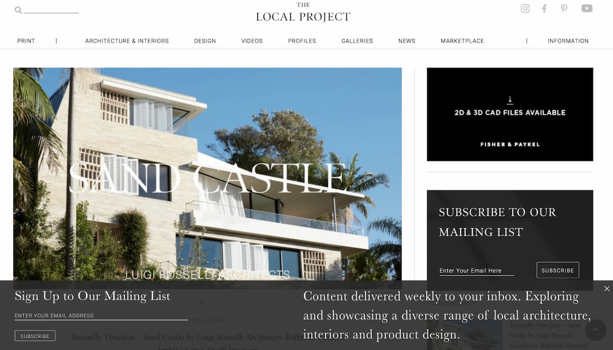 При входе на сайт внизу экрана появляется кнопка, чтобы оформить подписку на рассылку полезных материалов