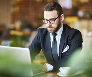 Kak zarabatyvat dengi na svoem sayte novichku