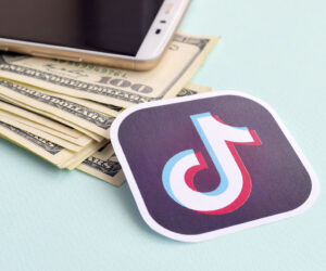 Kak zarabotat dengi v tik toke