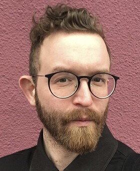 Антон Вольтман, Гострайтер