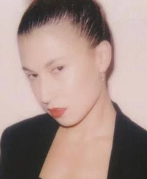 Эмми Америка, Фотограф. Снимает для Vogue, Numéro, L'Officiel, The Blueprint, Calvin Klein, Nike, UGG