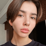 Илона Кравченко, Основательница дизайн-студии Ro-jo. Работала с такими брендами, как Яндекс, «Мегафон», Ozon и «Альфа-Банк»