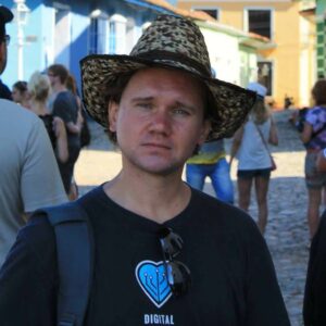 Максим Около-Кулак, Product Design Engineer Linen App