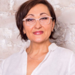 Марина Костанарова, Дизайнер в России и Бельгии с опытом преподавания более 20 лет