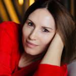 Марина Травкова, Системный семейный психотерапевт. Автор книги «Неверность». Преподаватель в НИУ ВШЭ, МИП