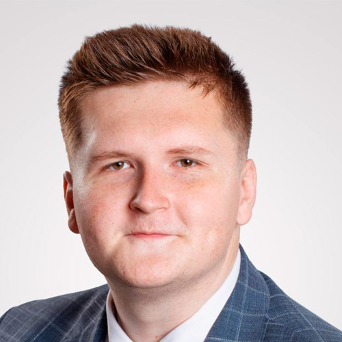 Павел Ларионов