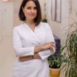 Тина Петровская, Практикующий врач-терапевт, диетолог. Медицинский блогер