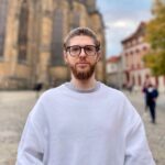 Виктор, Integrated Project Manager, AI-centered specialist