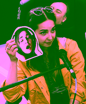 Юлия Koshkamoroshka, Музыкальный стример: автор и исполнитель песен