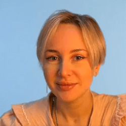 Александра Красс